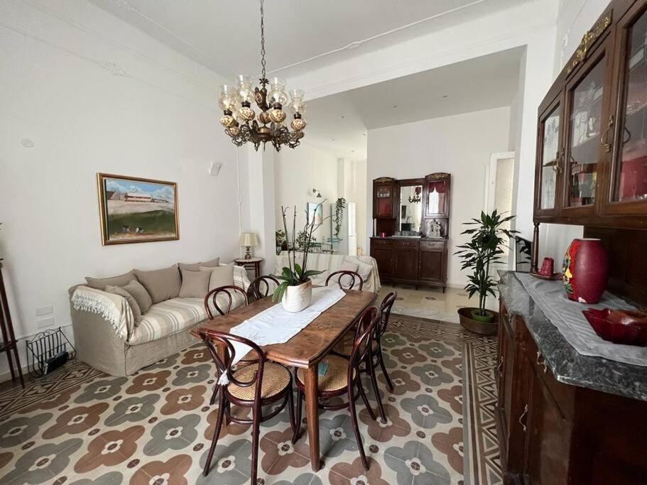 Lux Domus Apartment Bari Eksteriør billede